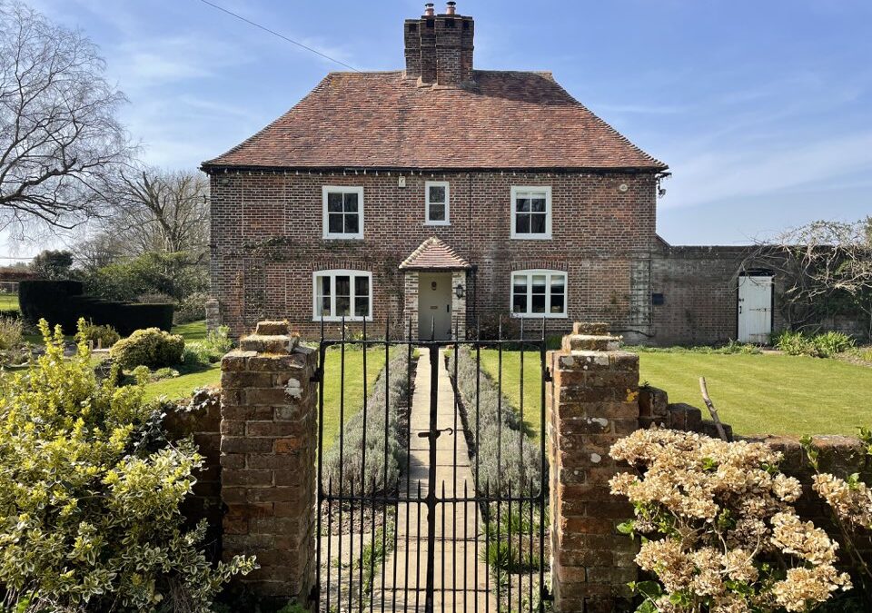 Restoration and Sustainable solutions to an early 18th century farmhouse in Kent